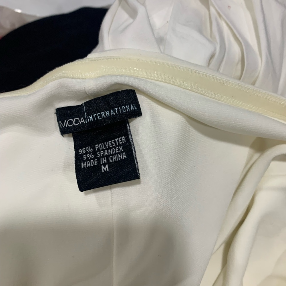 Moda International - Picture 4 of 4